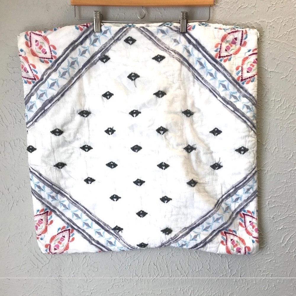 Anthropologie White and Gray Patterned Bedding